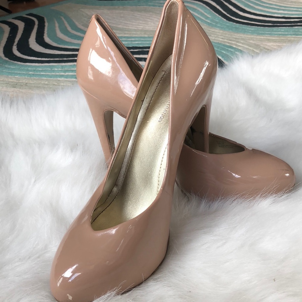 BCBGeneration Nude Pumps Size 9